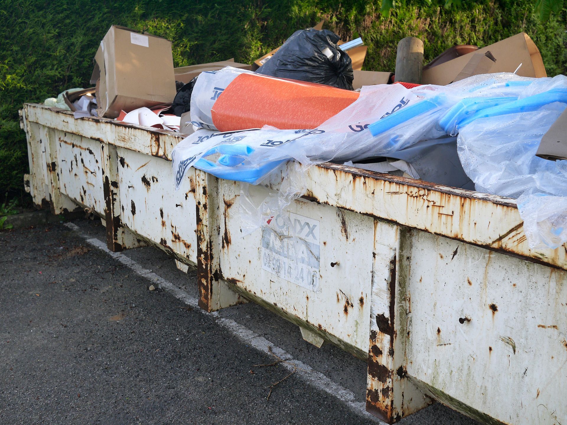 Bennes en location pour vos déchets spéciaux à Avignon