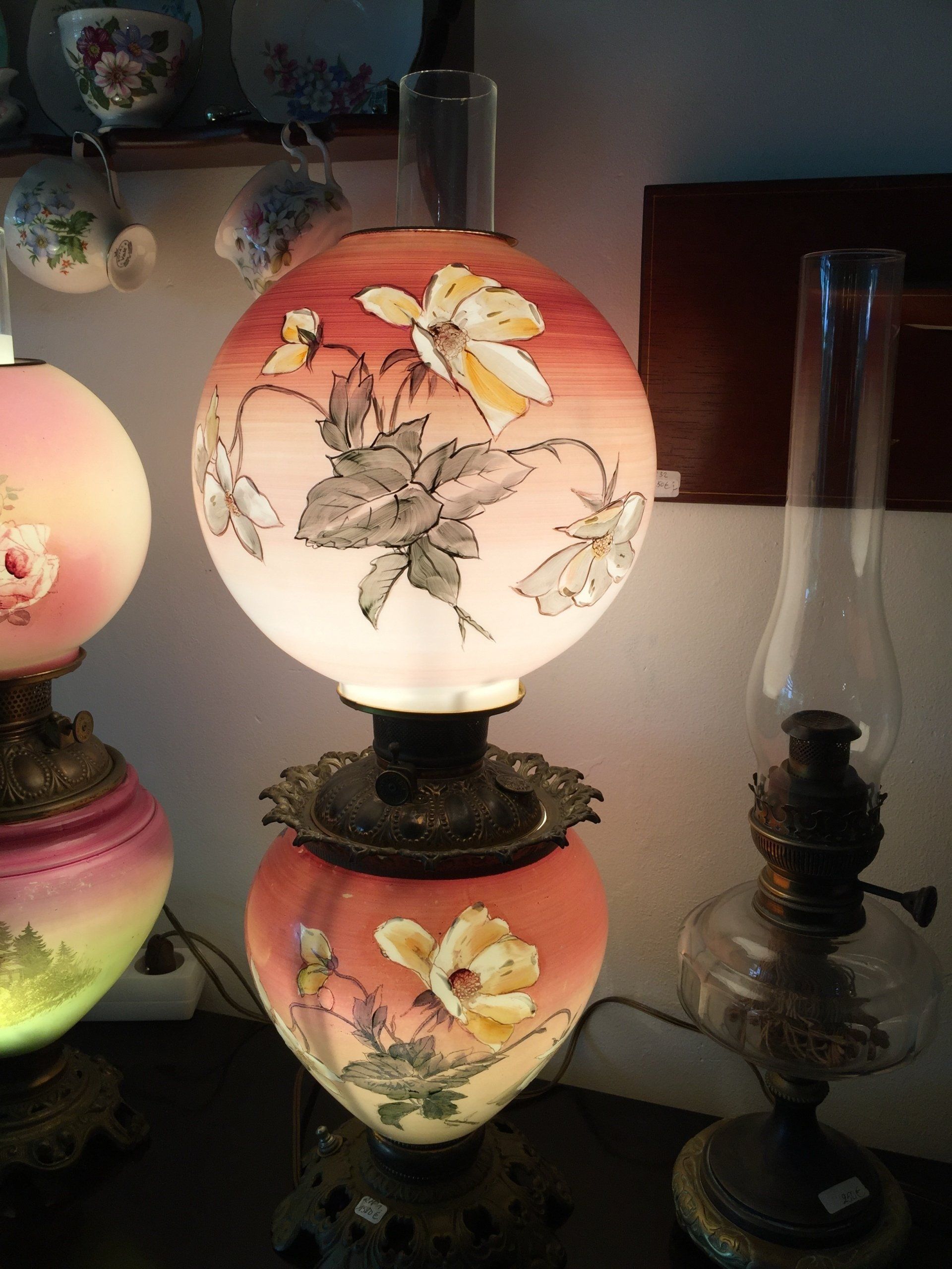 Lampe allumée fleurie avec séparateur central