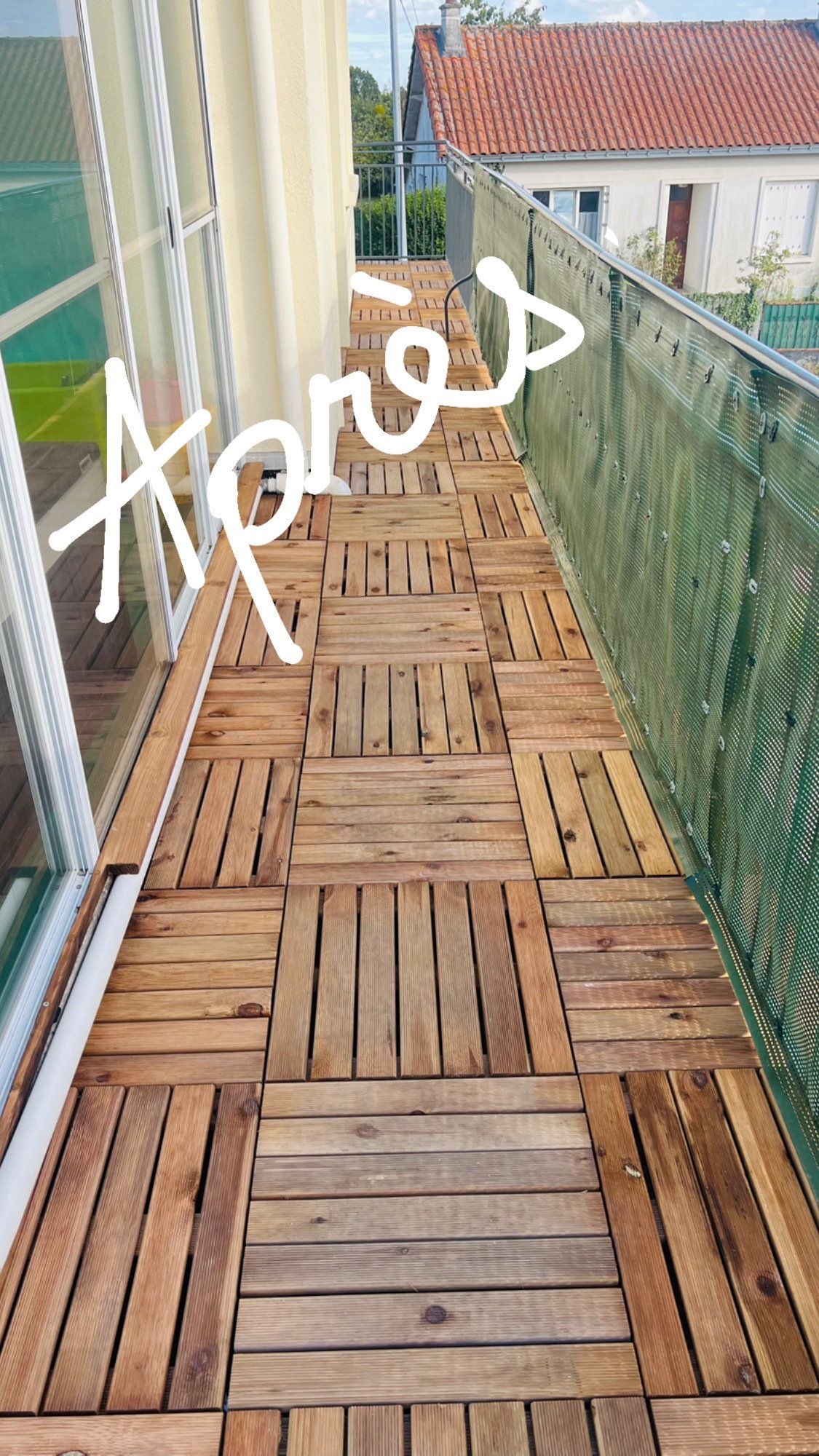 rénovation d'un balcon terrasse avec dalles en pin classe 4 posées en damier après