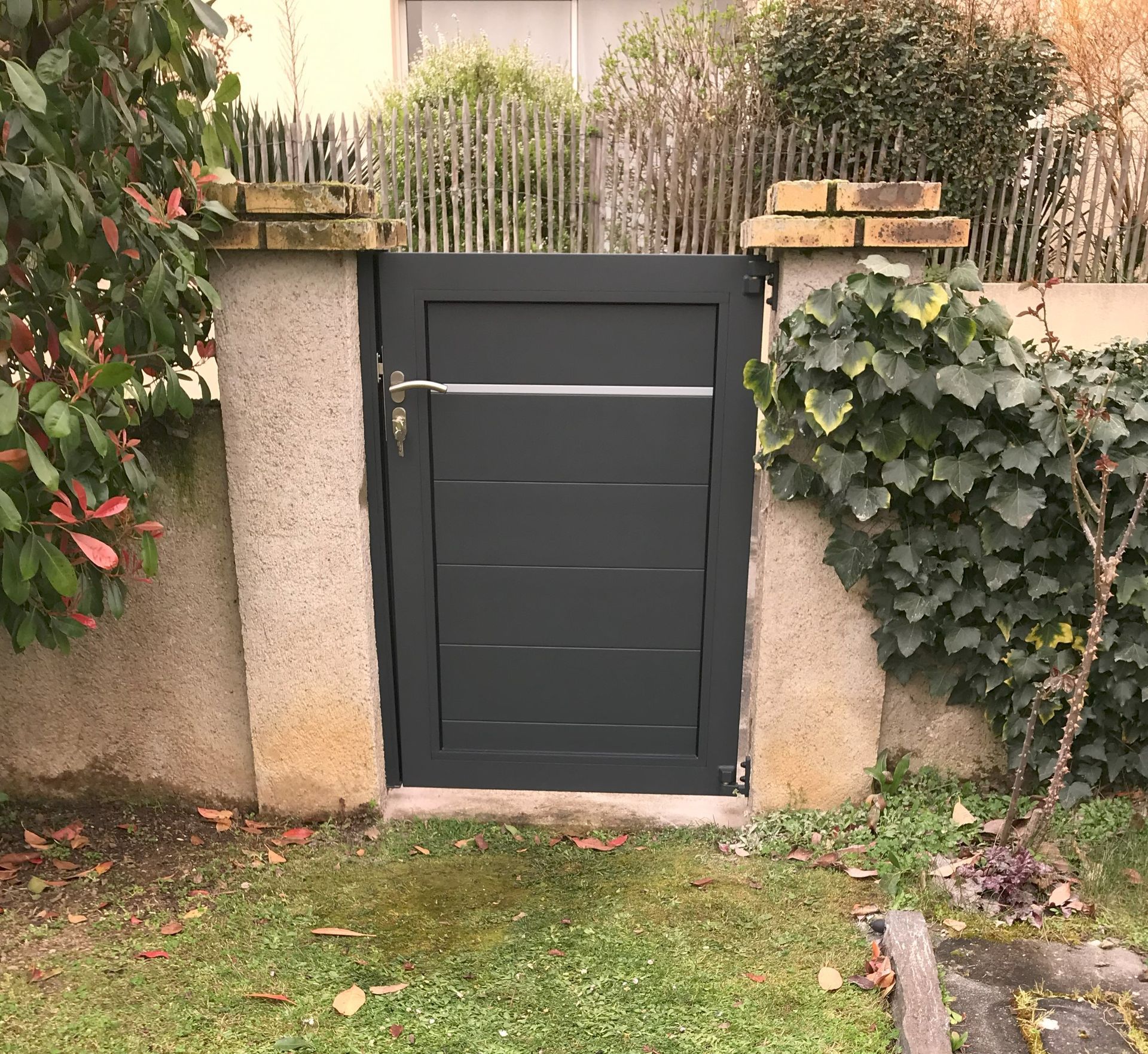 portillon en aluminium et son profil listel