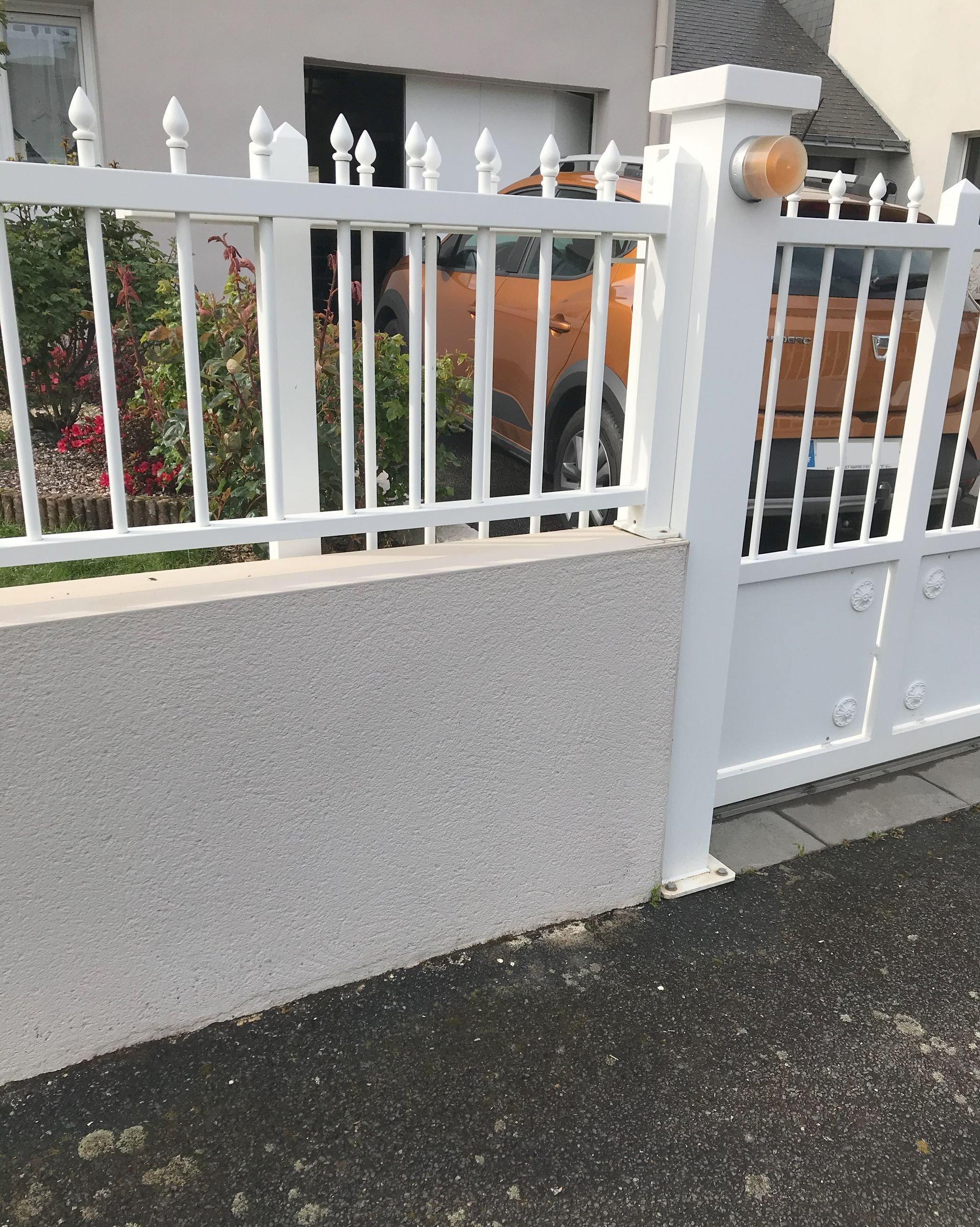 Clôture classique avec barreaux pointes fer de lance