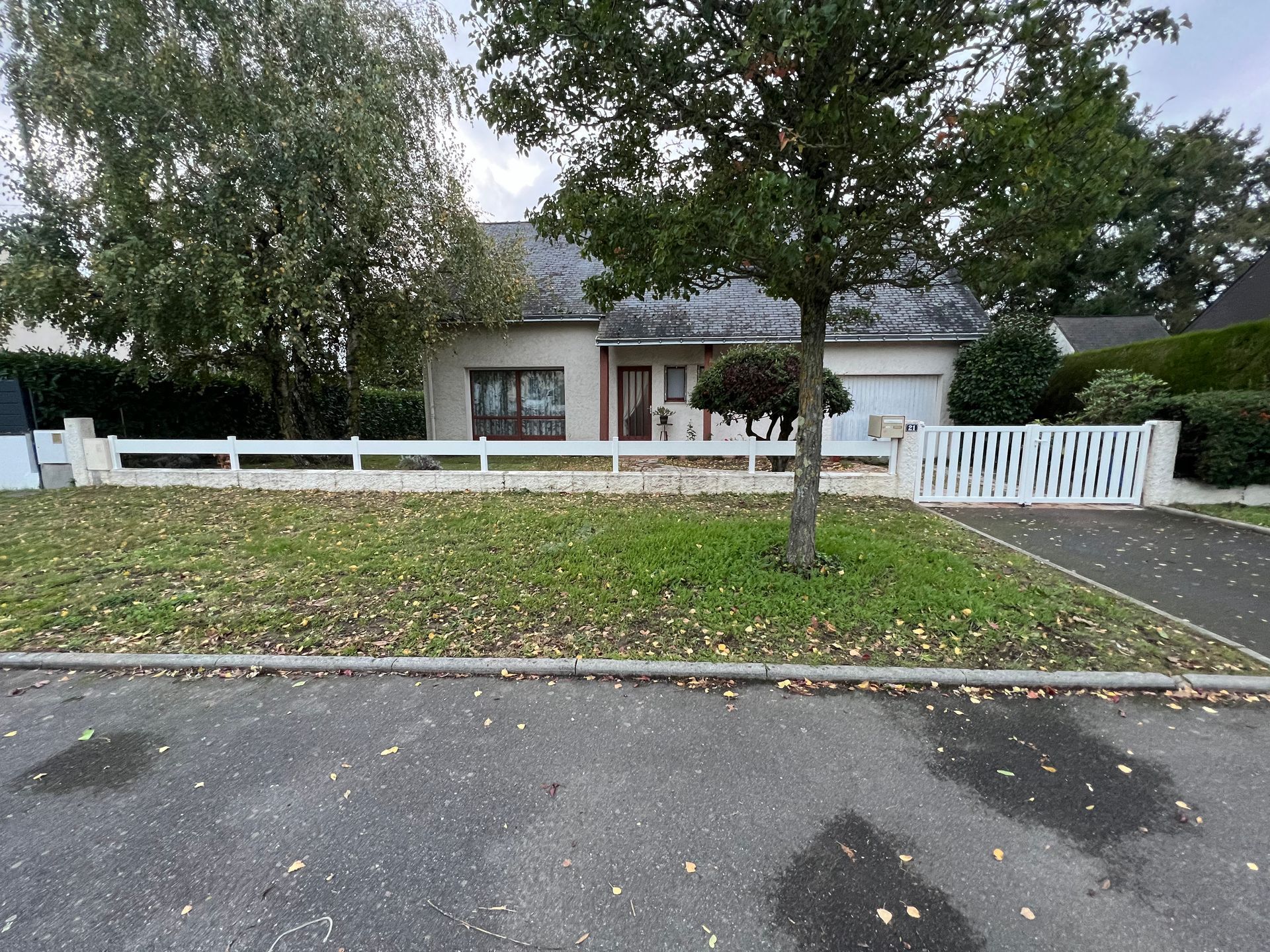 clôture aluminium modèle avec une lisse horizontale