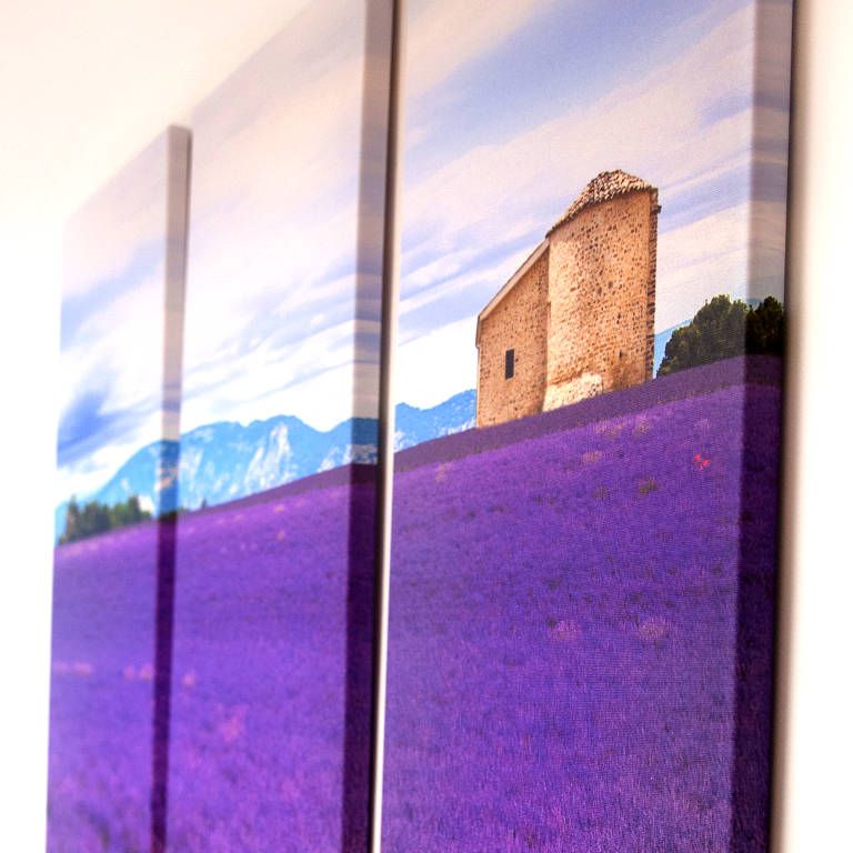 Wanddeko mit Panorama-Motiv aus mehreren Leinwandbildern.