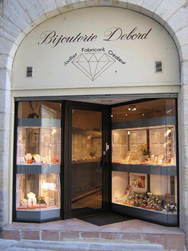 Devanture bijouterie Debord à Périgueux.jpg