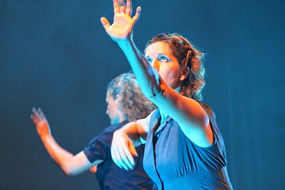 Danse et claquettes contemporaines à Toulouse Danse et claquettes contemporaines à Toulouse