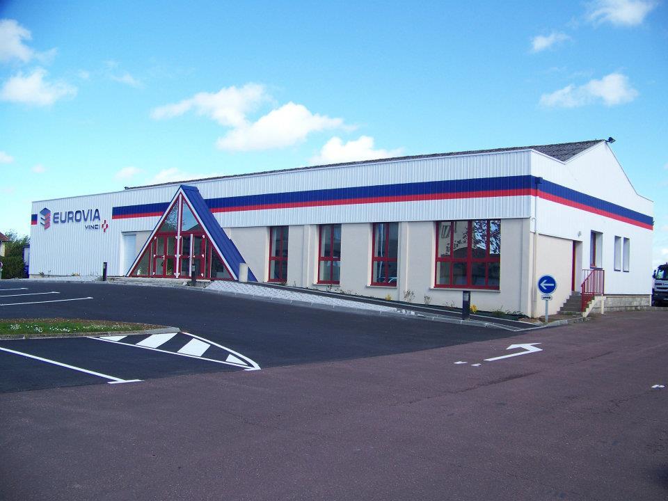 Peinture extérieure d'une entreprise