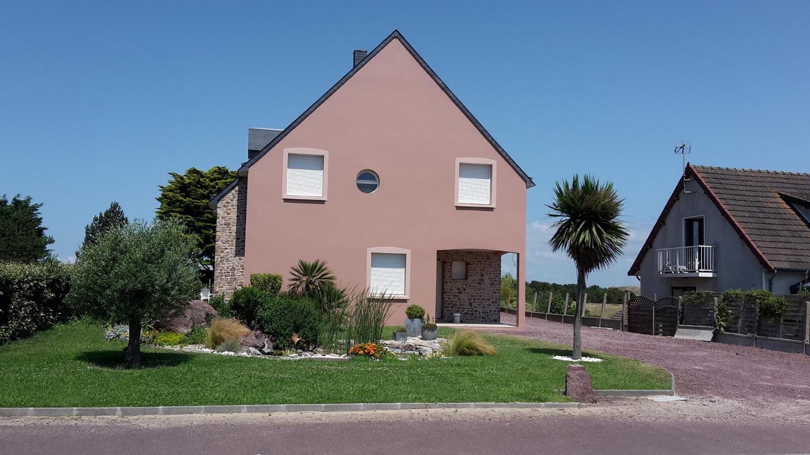 Peinture de façade de maison neuve