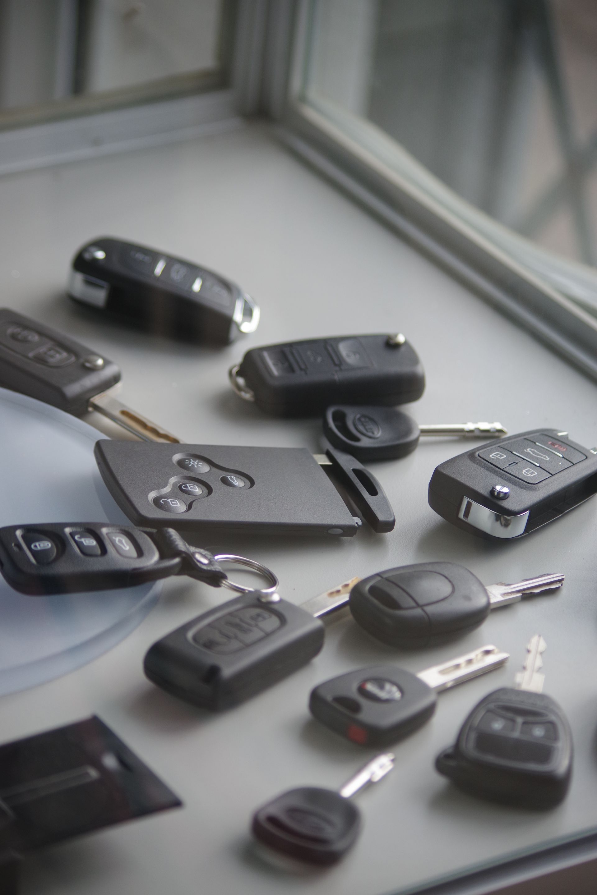 Différentes clés de voiture