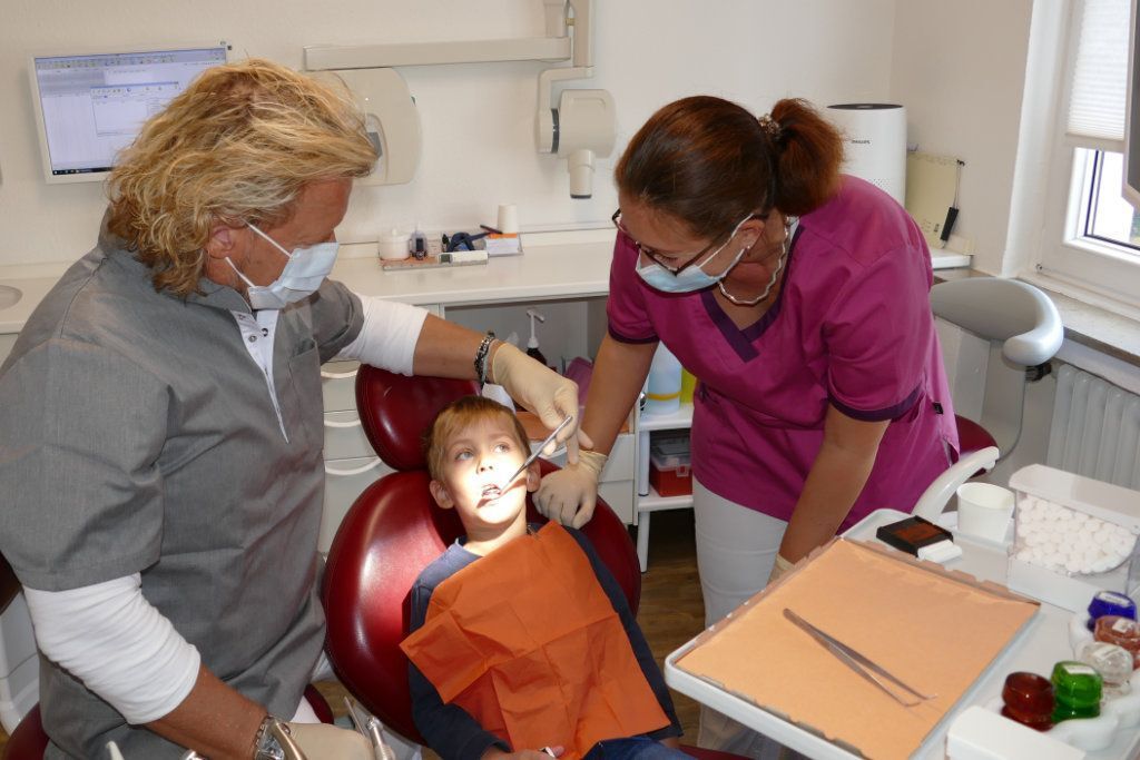 Kinderbehandlung | Zahnarztparxis Pooschke