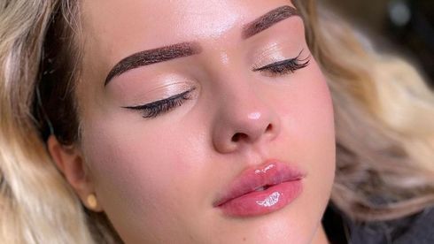 Powder Brows | Beauty Flash: Kosmetik in Mels und Zürich von Ilona Gombos