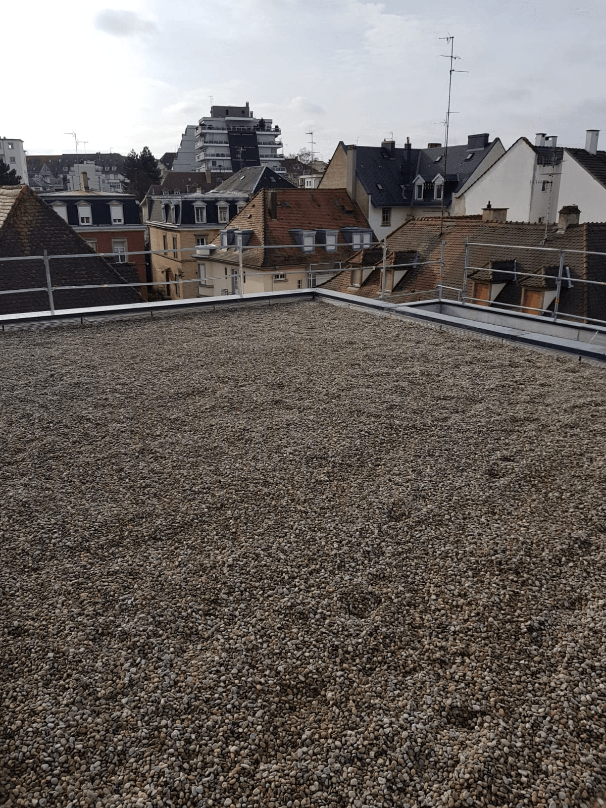 Toiture étanchéité avec gravillons