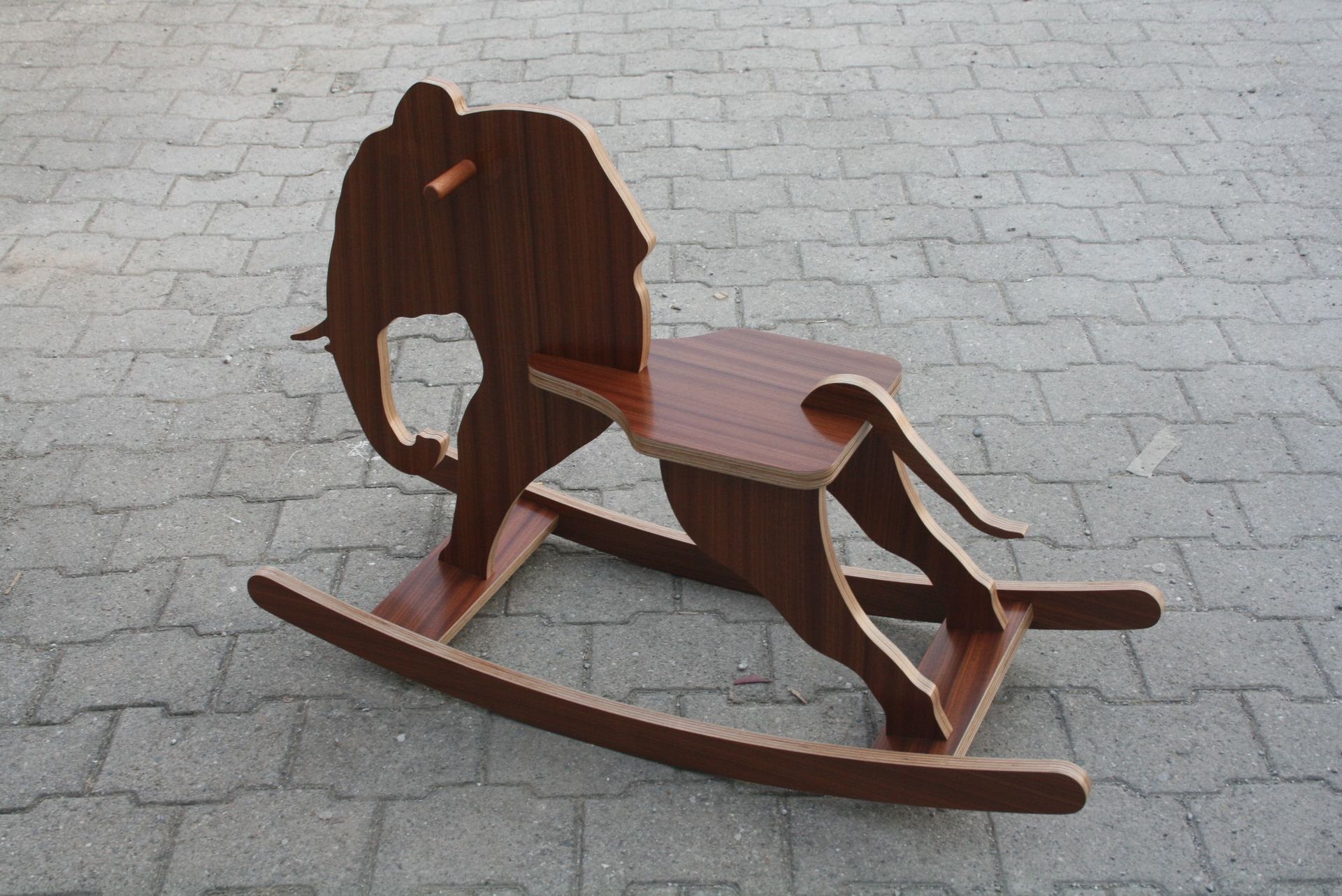 Cheval à bascule - Ebénisterie Doutaz SA - Epagny