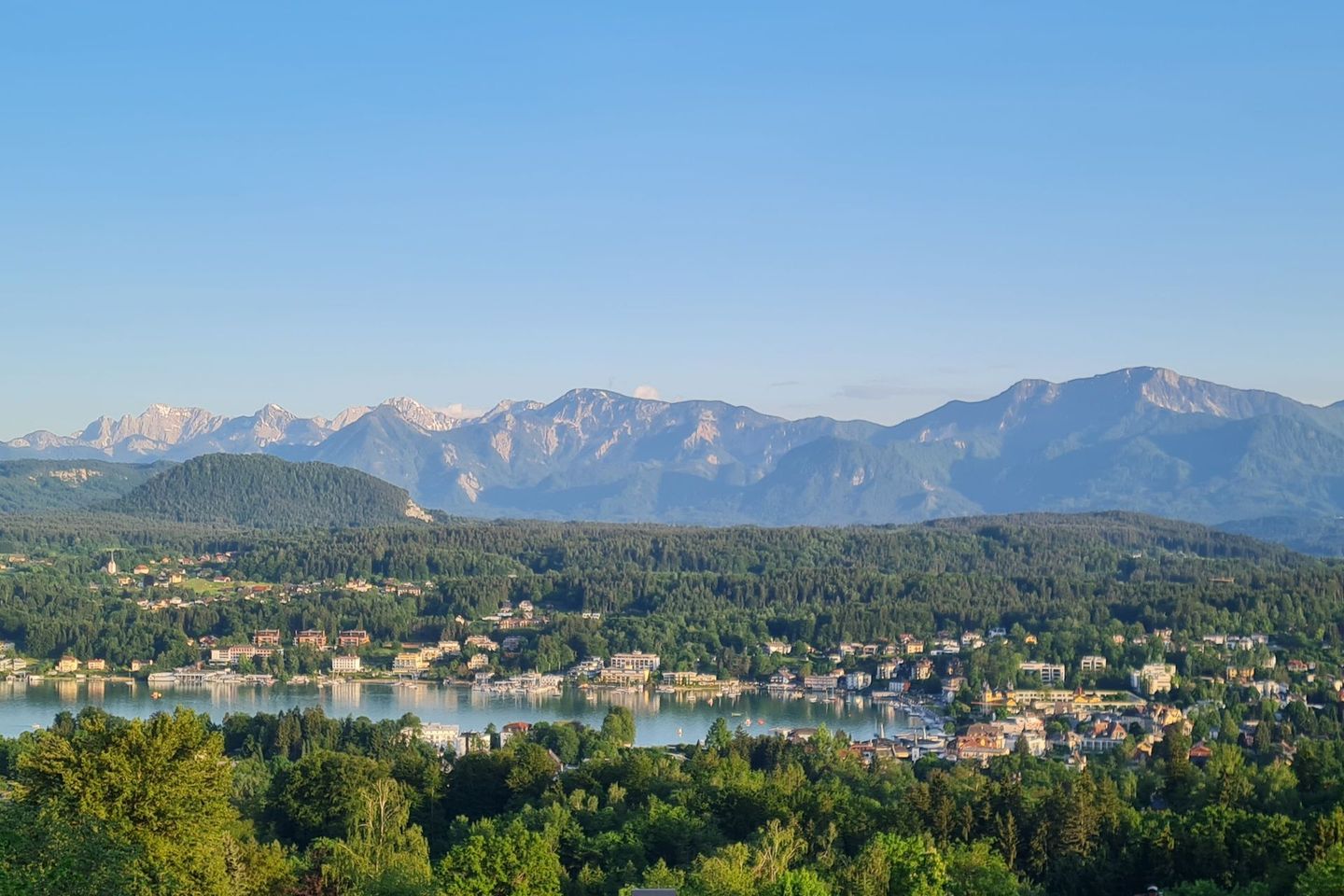 Blick auf die Karawanken