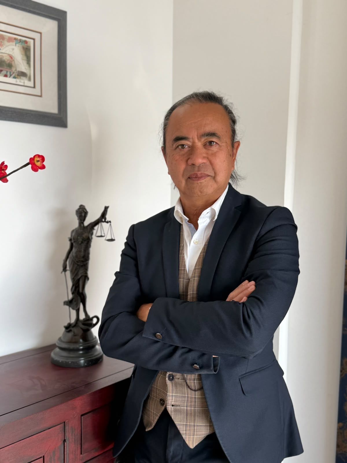 L'avocat M. Serge NGUYEN VAN ROT.