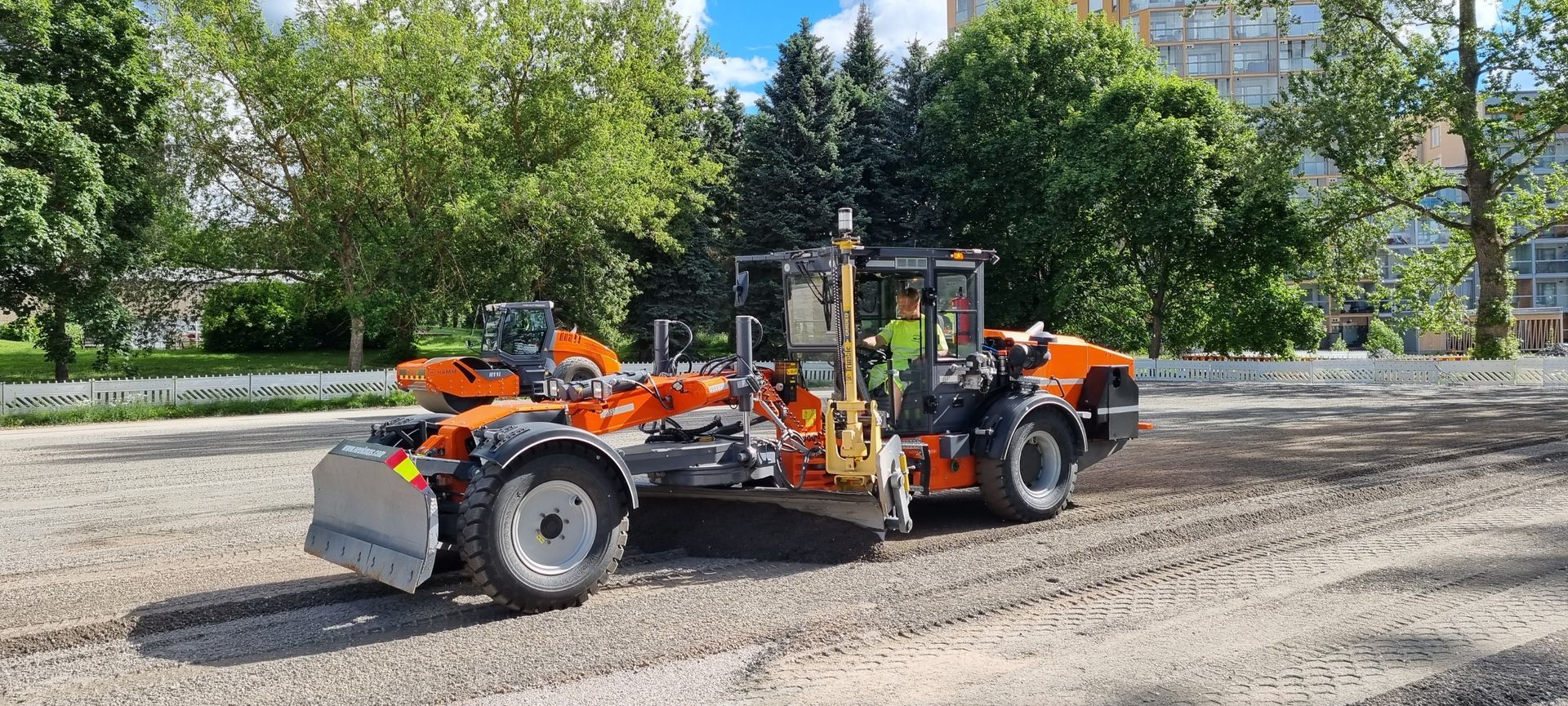 Tiehöyläpalvelu Jari Alhontausta Oy