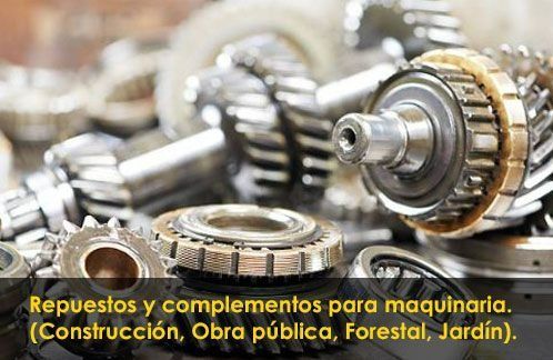 Una pila de engranajes y cojinetes de metal con las palabras repuestos y complementos para maquinaria