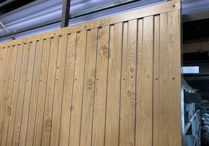 Tôle aspect bois en gros plan