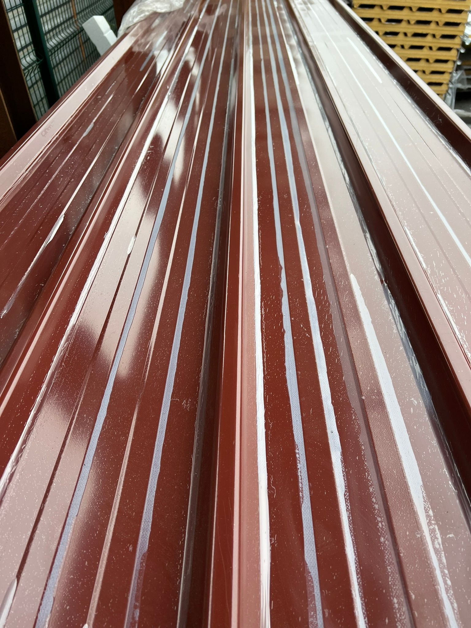 Grande tôle rouge vu de dessus