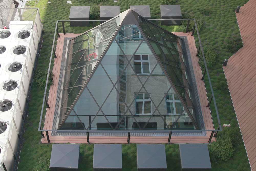 Hendlmeier Objektdesign Fassaden | Glaspyramide von oben