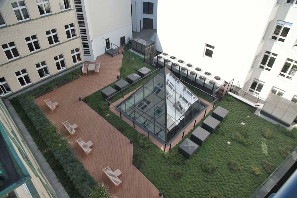 Hendlmeier Objektdesign Fassaden | gläserne Pyramide