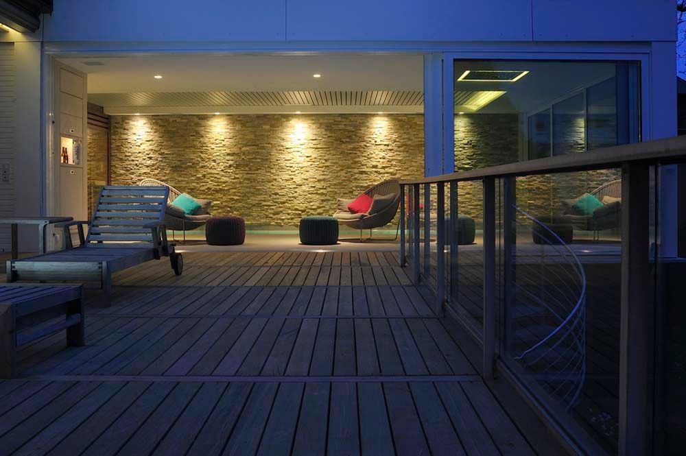 Hendlmeier Objektdesign Bad mit Außenterrasse