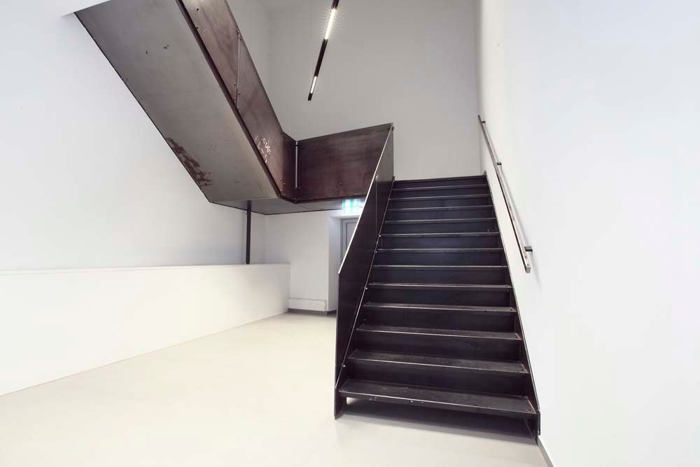 Hendlmeier Objektdesign Büros & Shops | Treppenaufgang