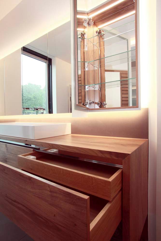 Hendlmeier Objektdesign Bäder Waschtisch mit Stauraum