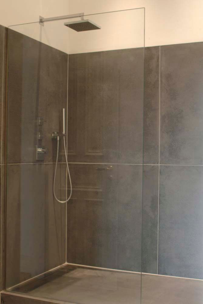 Hendlmeier Objektdesign Bad mit Regendusche