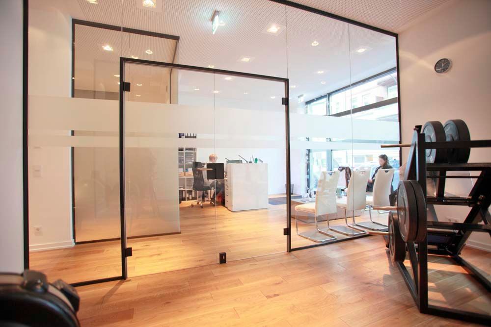 Hendlmeier Objektdesign Trennwände | Glas Trennung