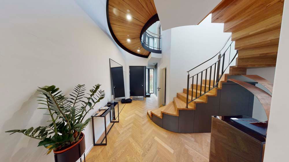 Objektdesign Hendlmeier Wohnraum | Holz Wendeltreppe