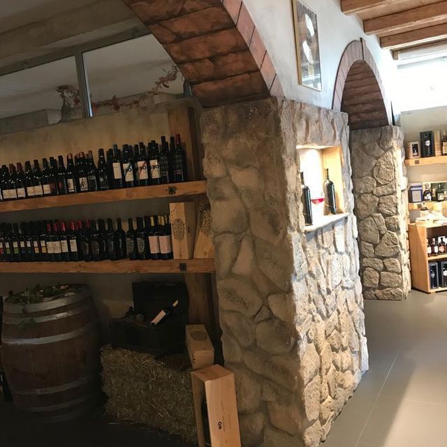 Reto Melchior GmbH#Steinsäulen#Bögen#Weinkeller#