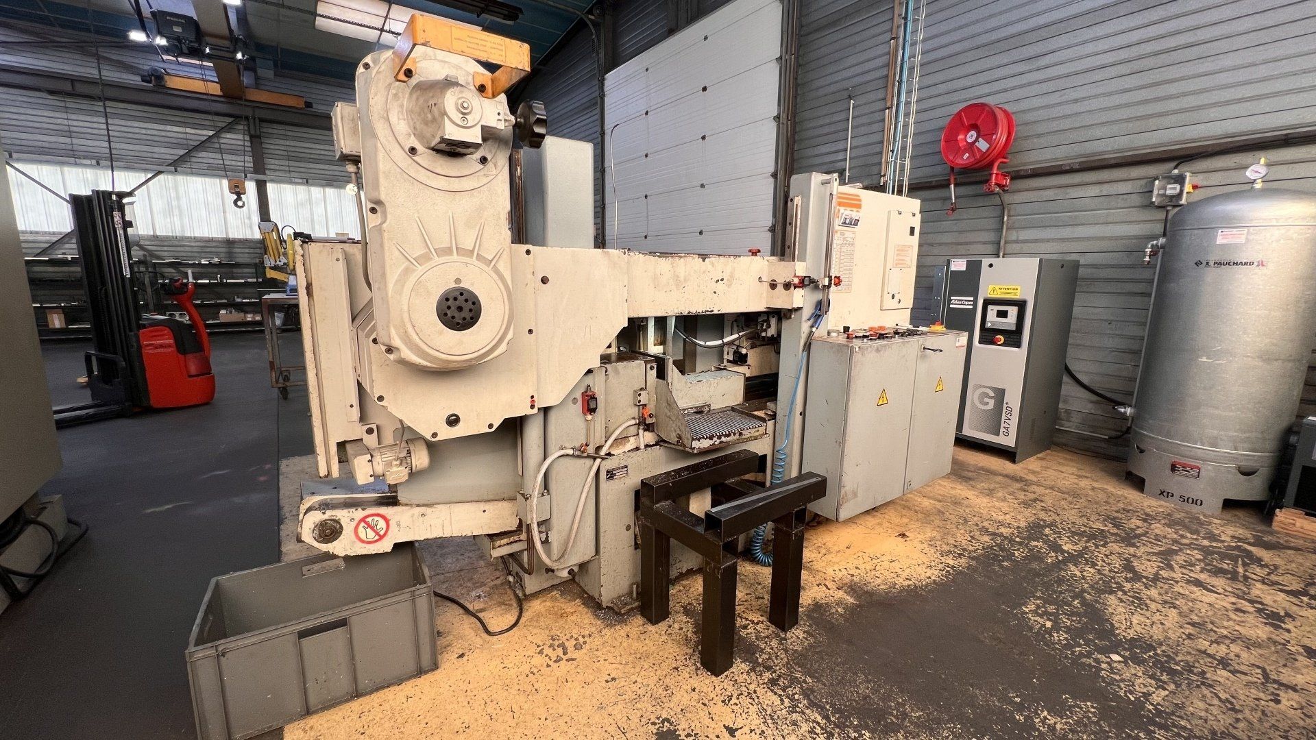 Une scie automatique KASTO