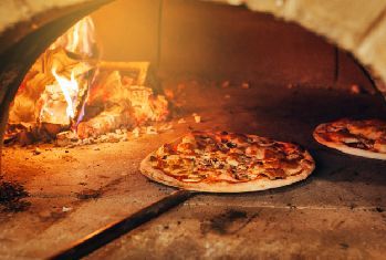 Steinofenpizza der La Fontana Uno GmbH
