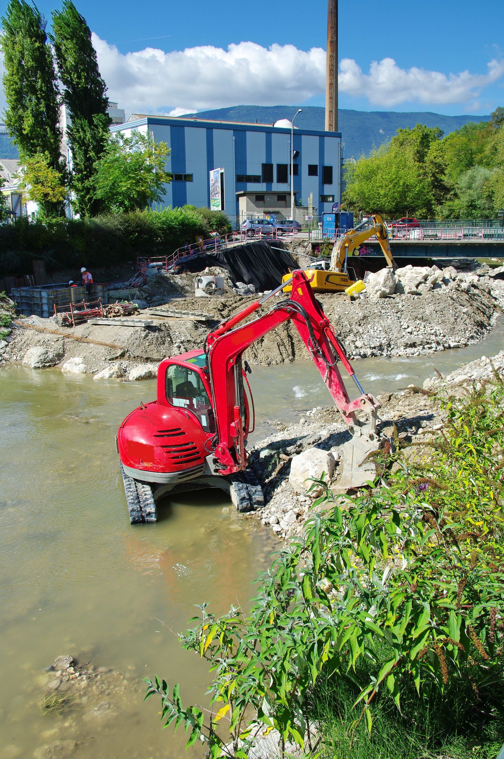Travaux de terrassement avec un engin de chantier