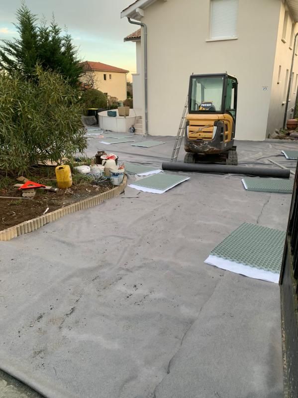 Aplanissement du sol avant travaux