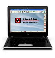 Una computadora portátil con un programa en la pantalla.