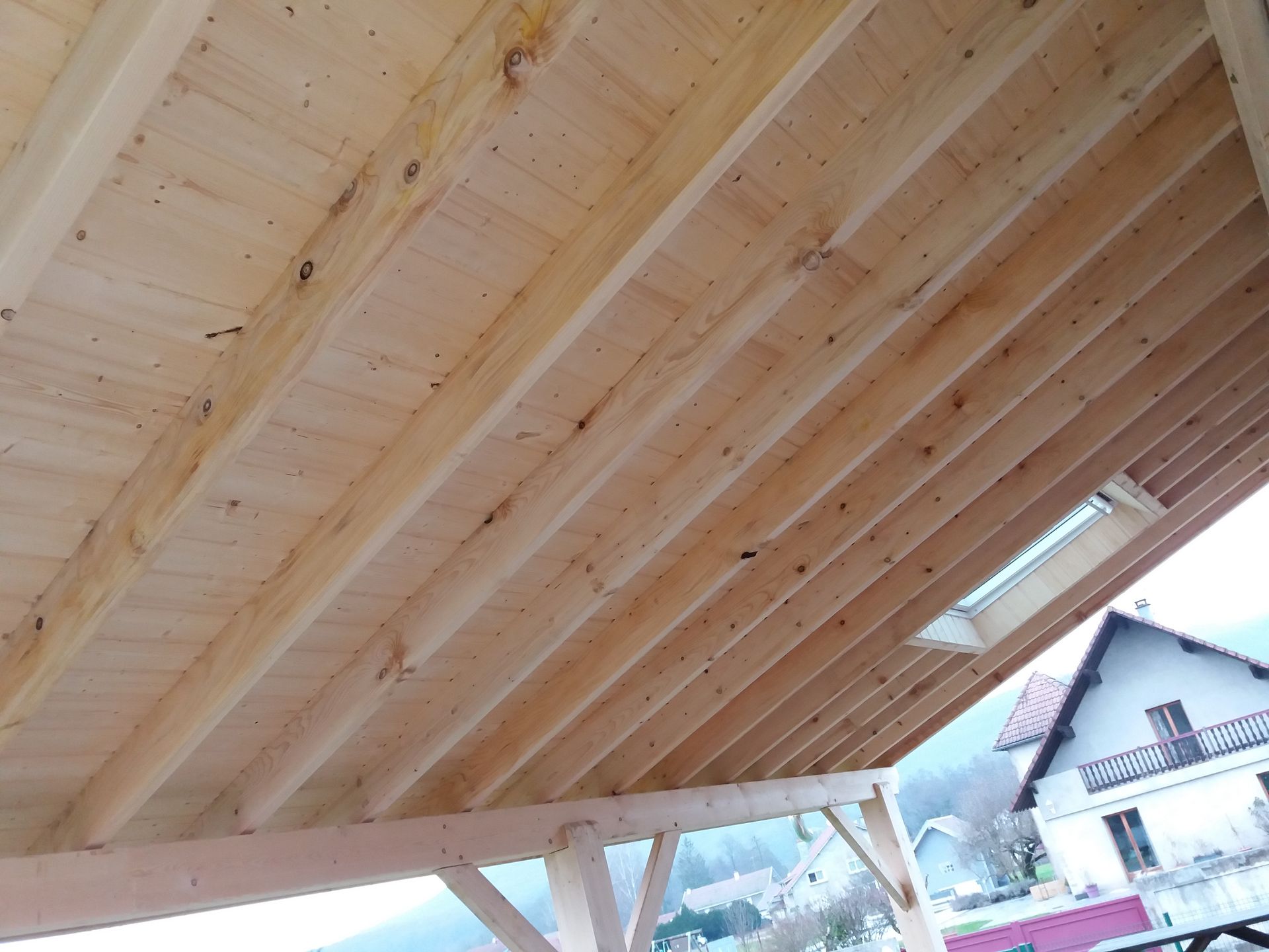 Appentis vu du dessous