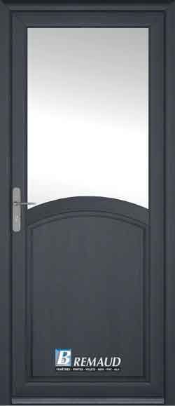 Porte extérieure gris foncé avec panneau de verre et partie inférieure arquée ; logo Remaud en bas.