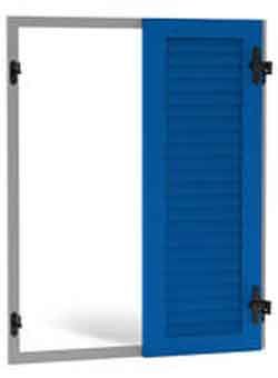 Fenêtre ouverte avec un volet bleu. Le volet est partiellement fermé, laissant apparaître le reste de la fenêtre.