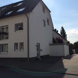 Neu Anstrich mehrere Einfamilienhäuser in einer Siedlung