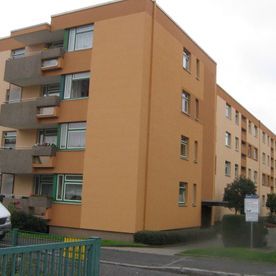 Mehrfamielenhaus Neu Anstrich