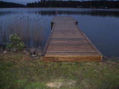 Kiinteärakenteiset ja ponttoonilaiturit, Saariston Kaivuu ja Merikuljetus