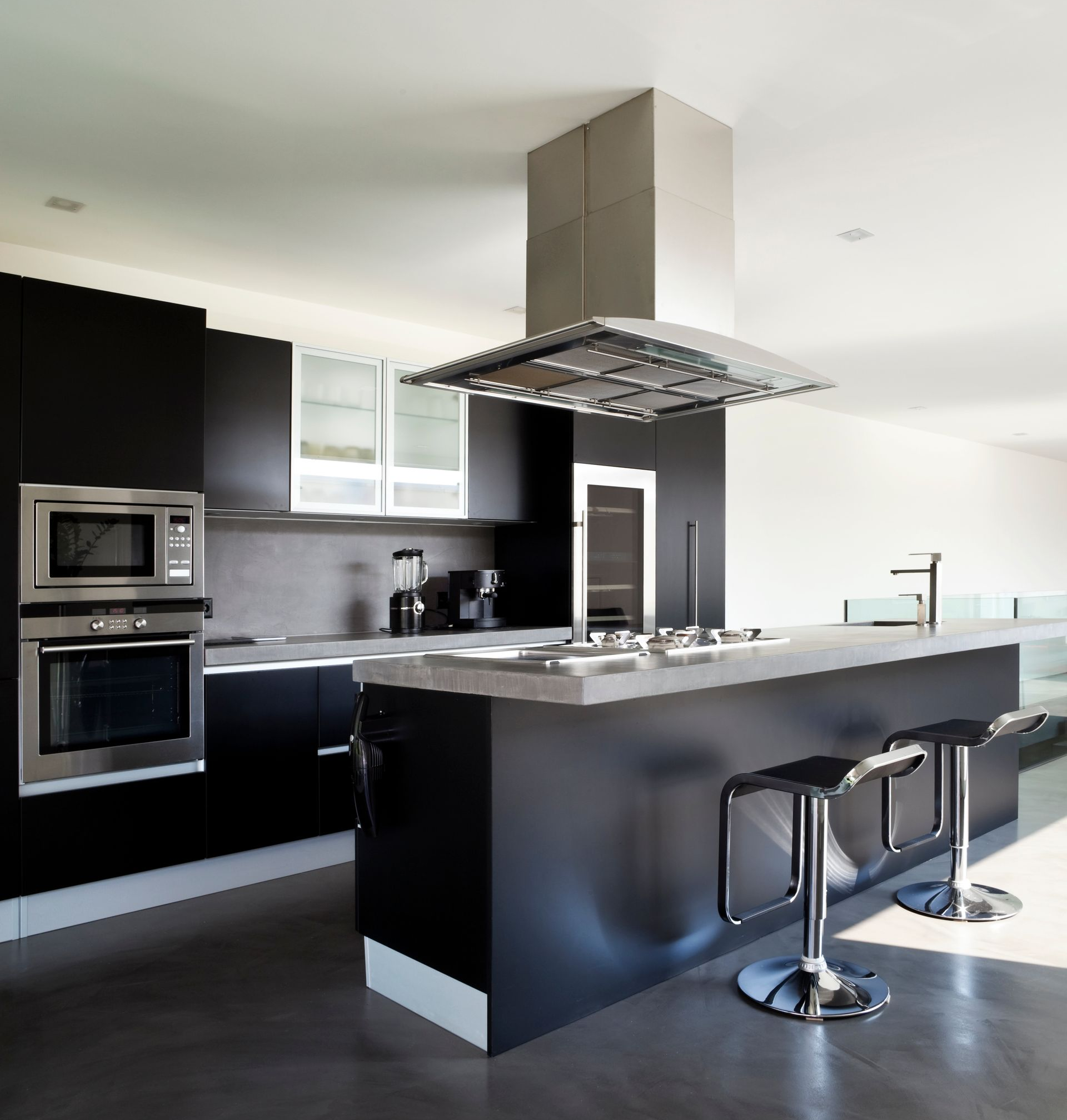 Montage d'une cuisine en cours