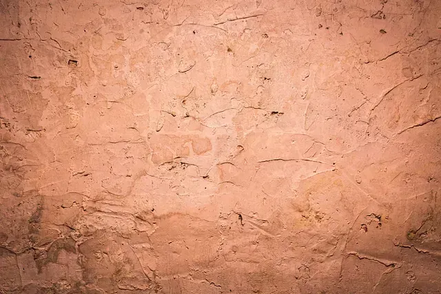 Un primer plano de una textura de pared marrón.