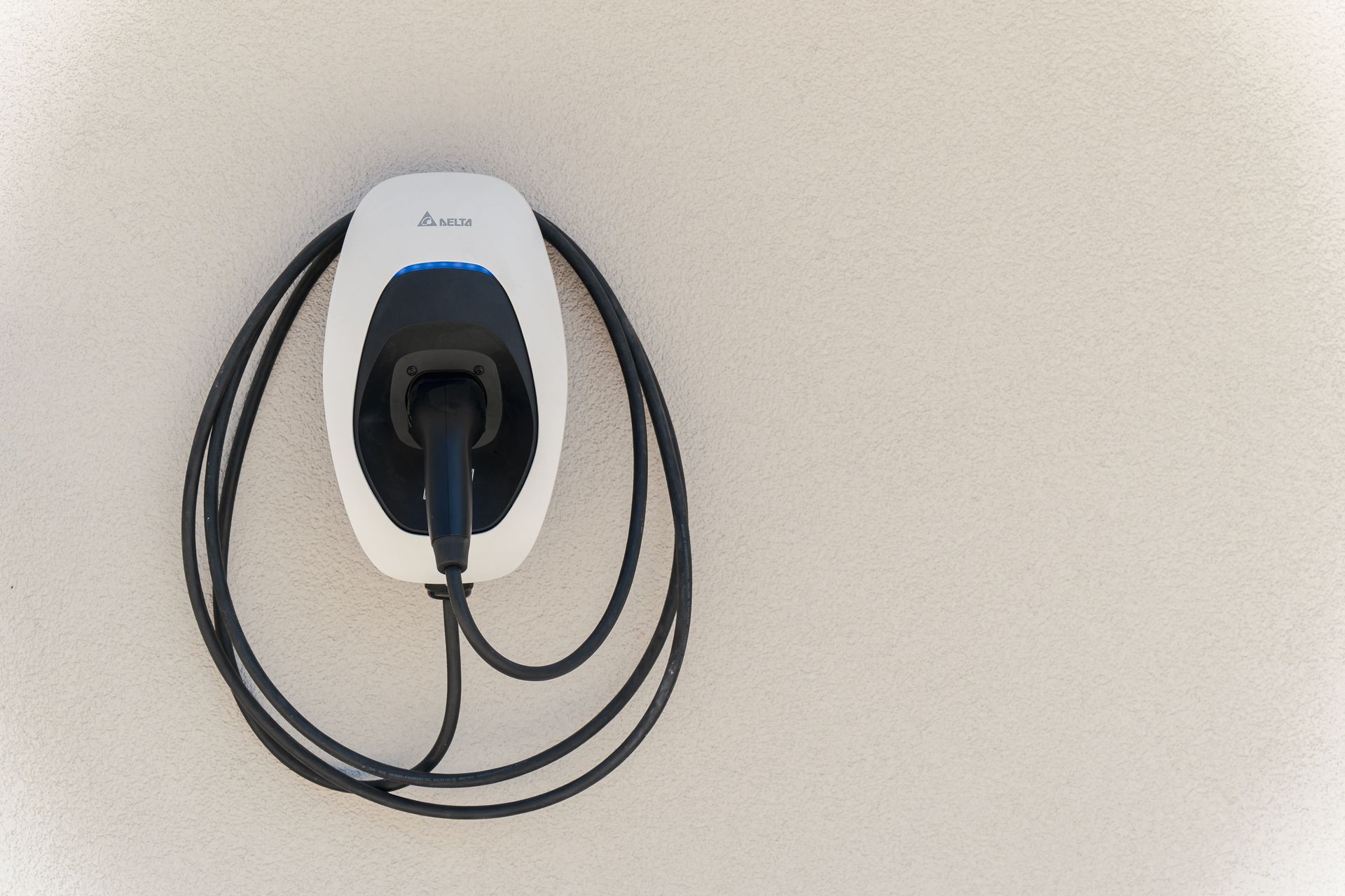 E-Ladestation für Elekroautos im Chalet Bergblick – ALPSTAY Apartments