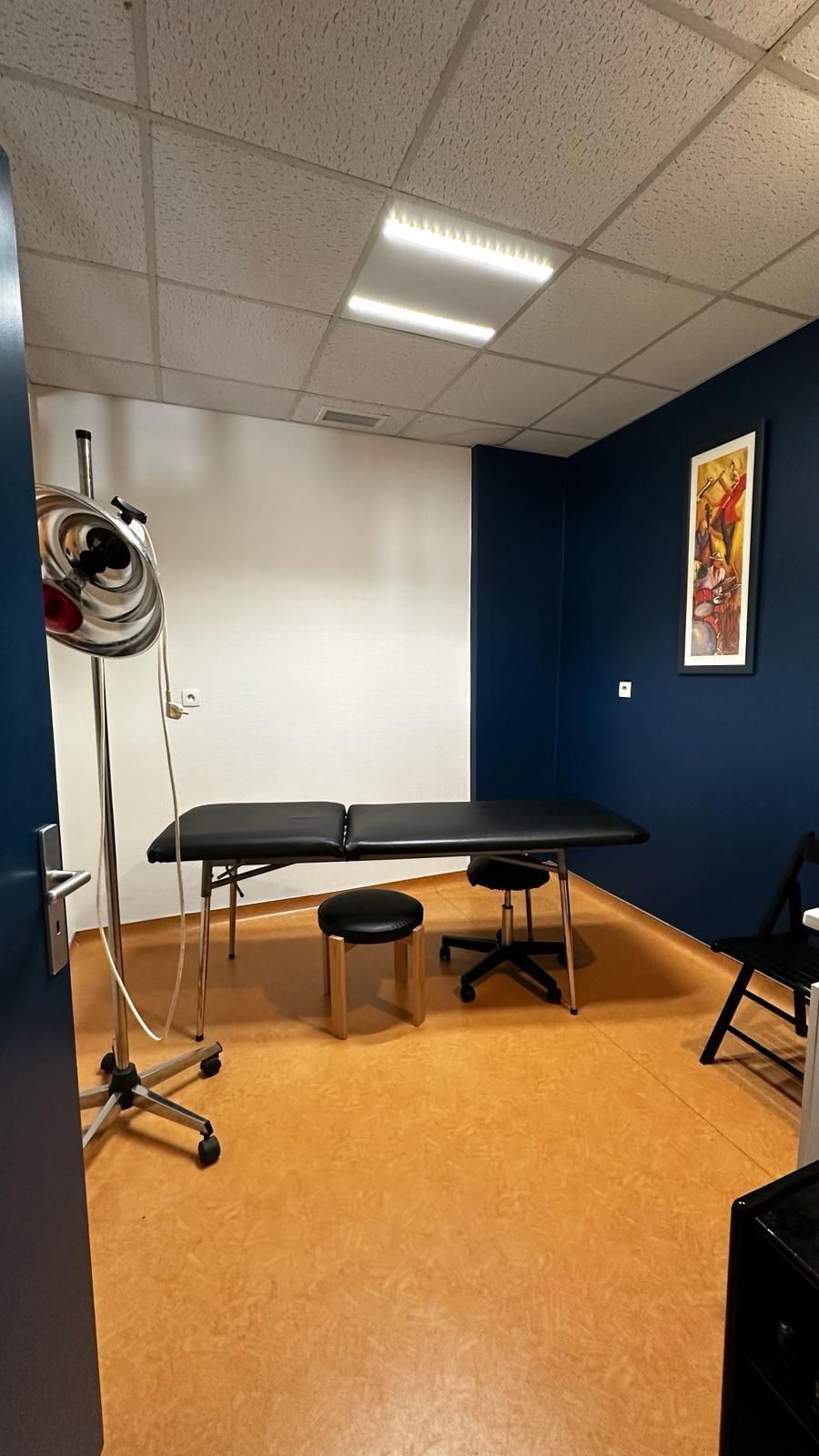 Table de massage du cabinet