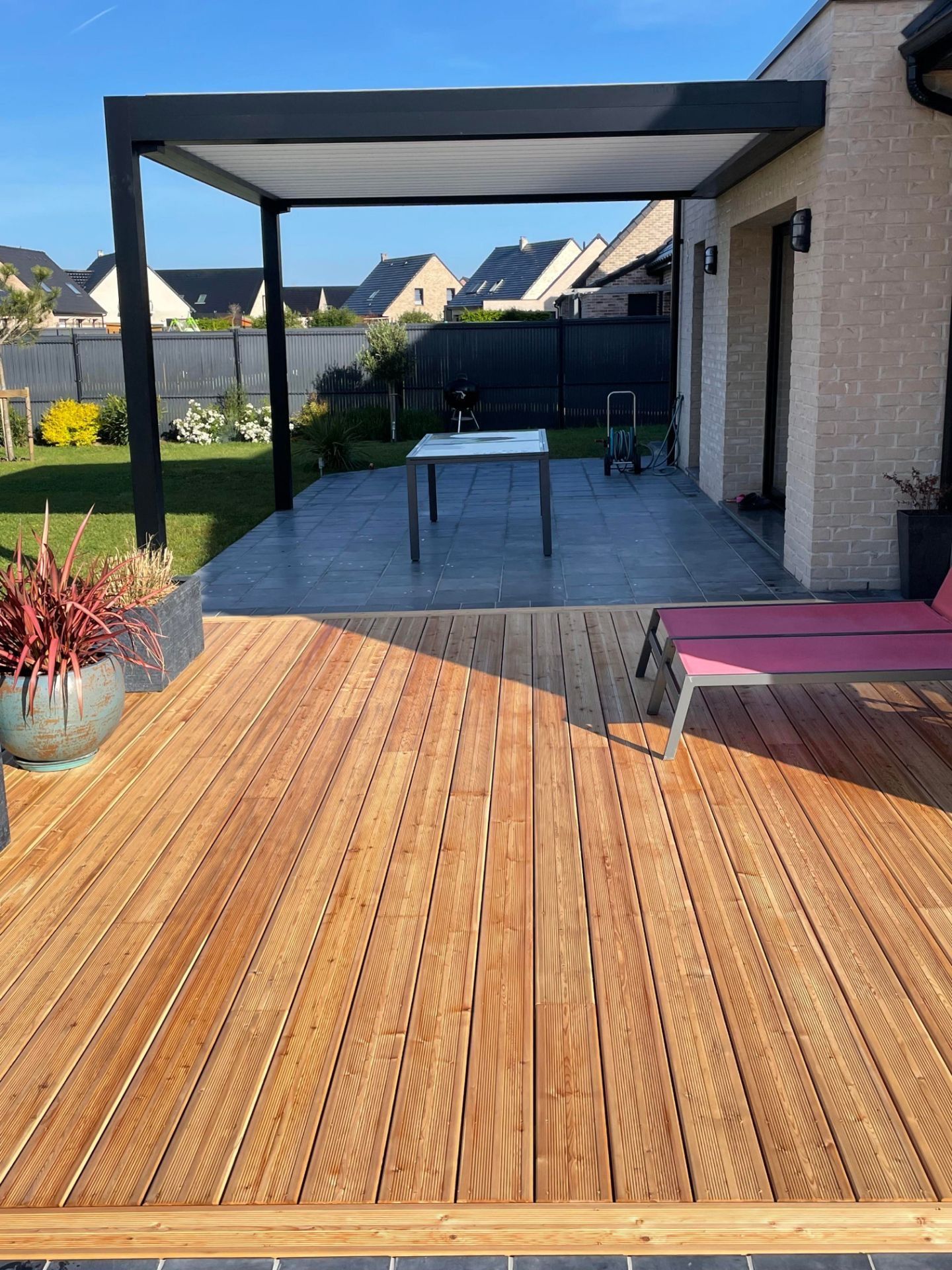 Terrasse en bois et pergola