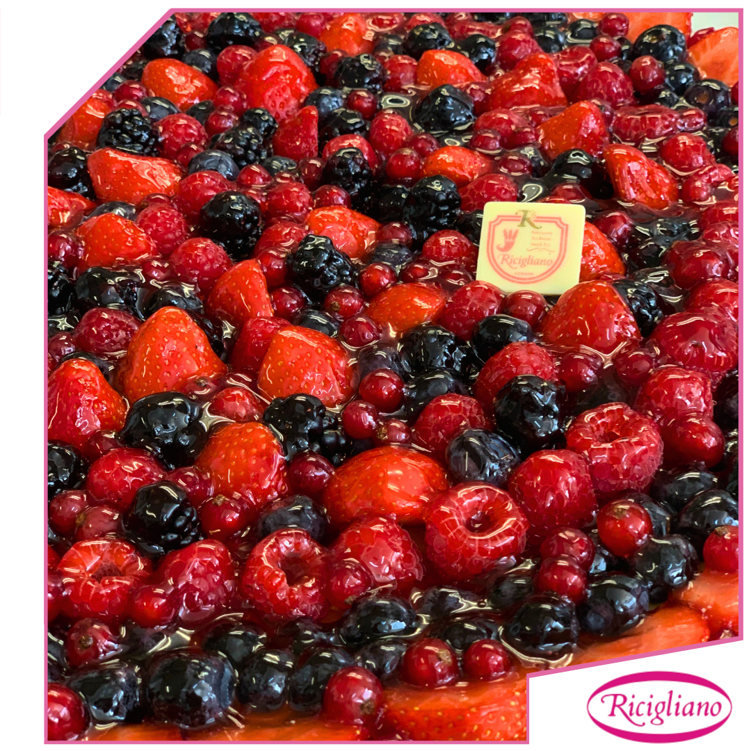 Torta ai frutti di bosco misti