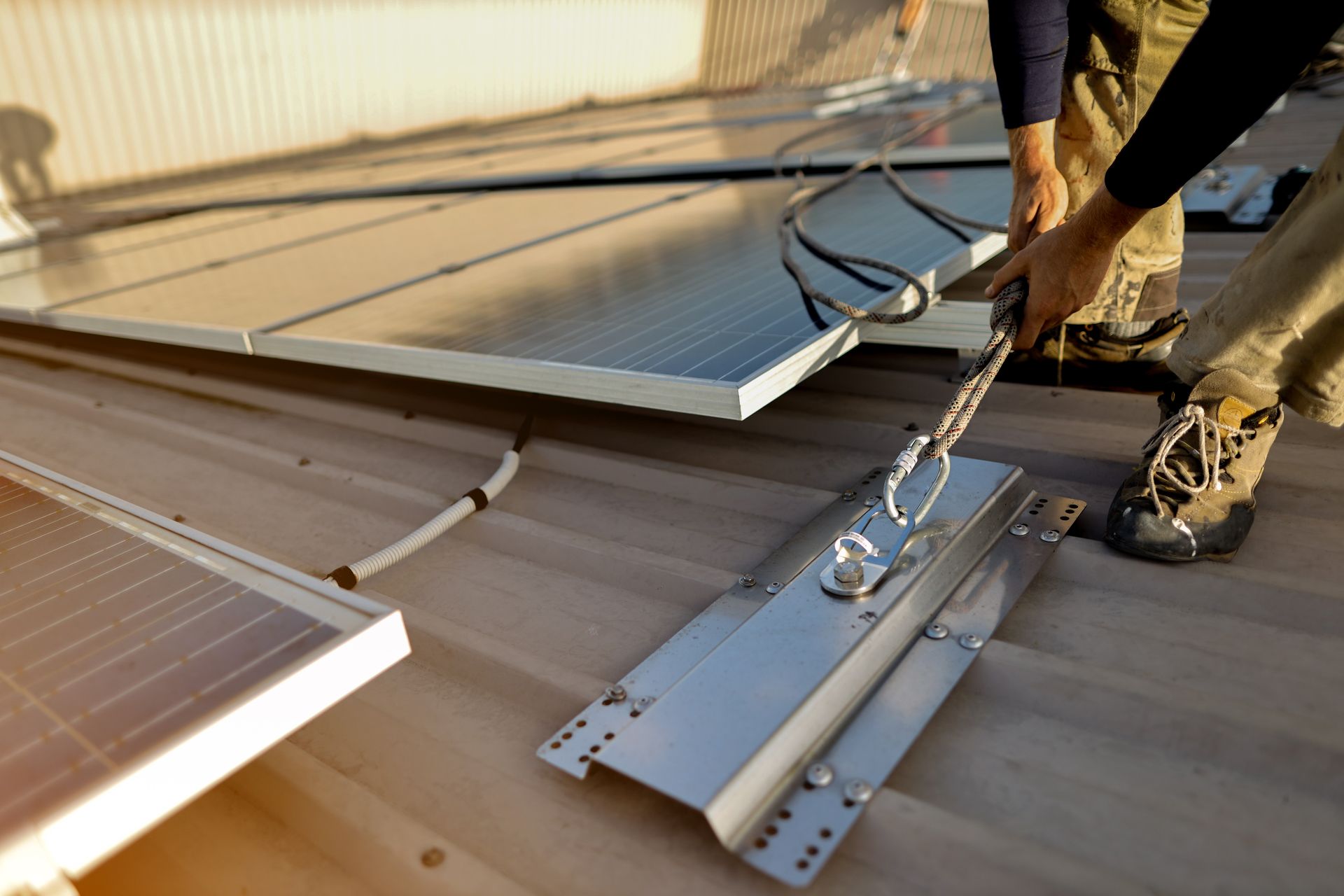 Cordiste sécurisé par un potelet d'ancrage 