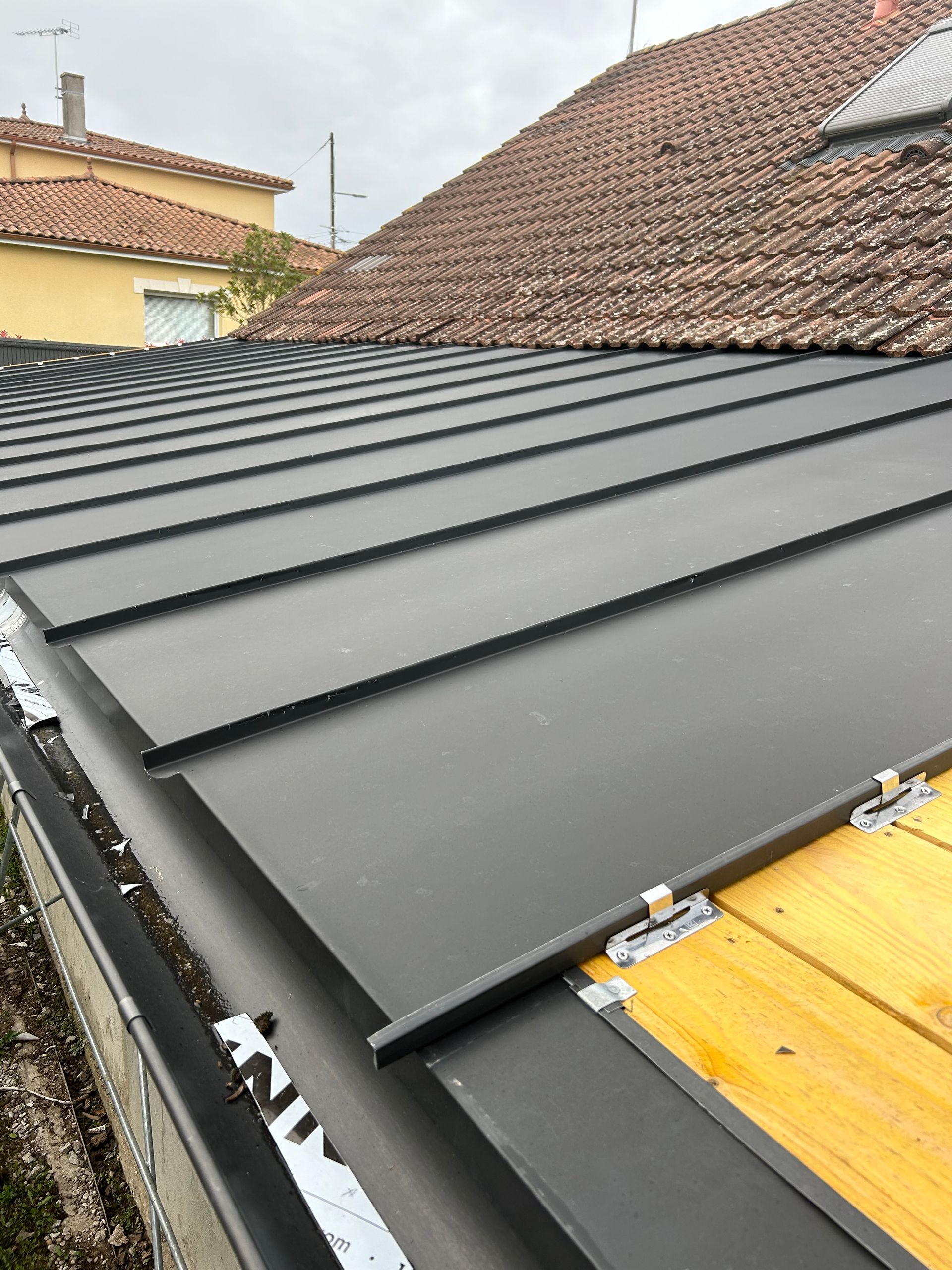 Toiture joint debout d'une habitation